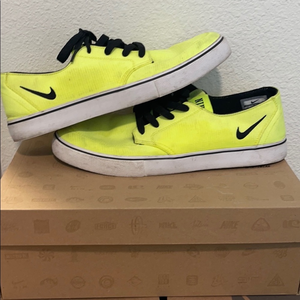 Size 11 NIKE Sb Janoskis